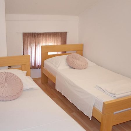 Apartments Marea Novalja Exterior photo