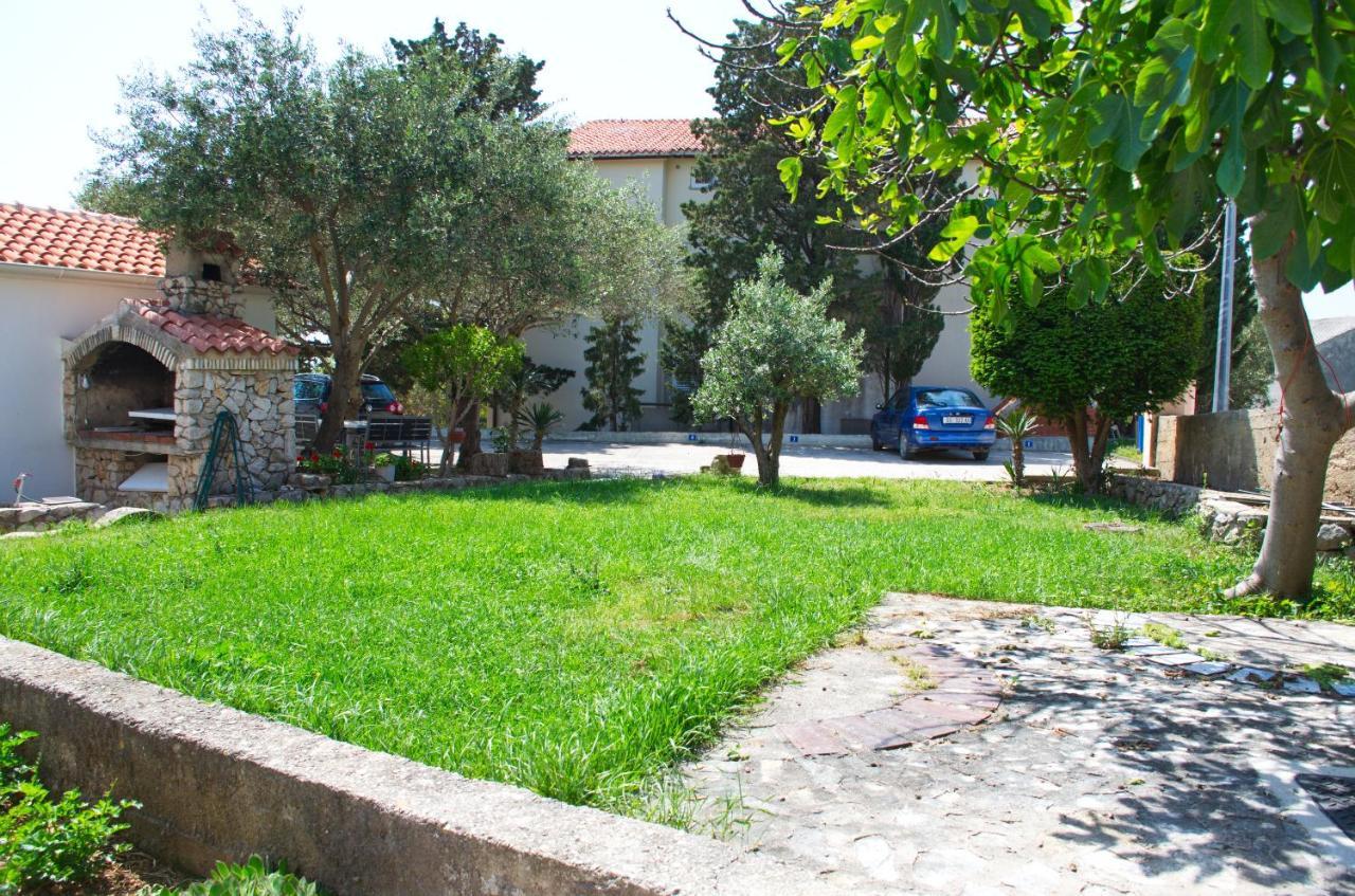 Apartments Marea Novalja Exterior photo