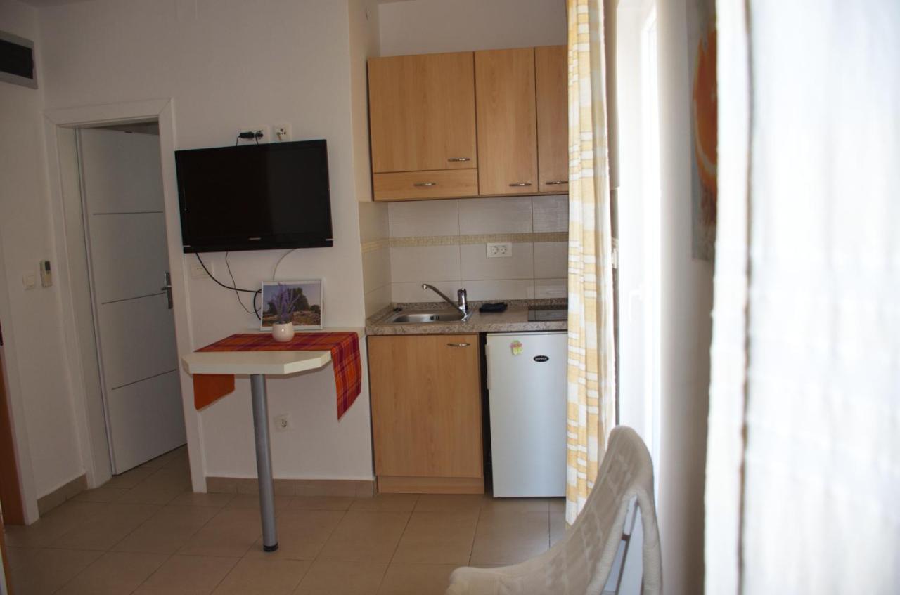 Apartments Marea Novalja Exterior photo